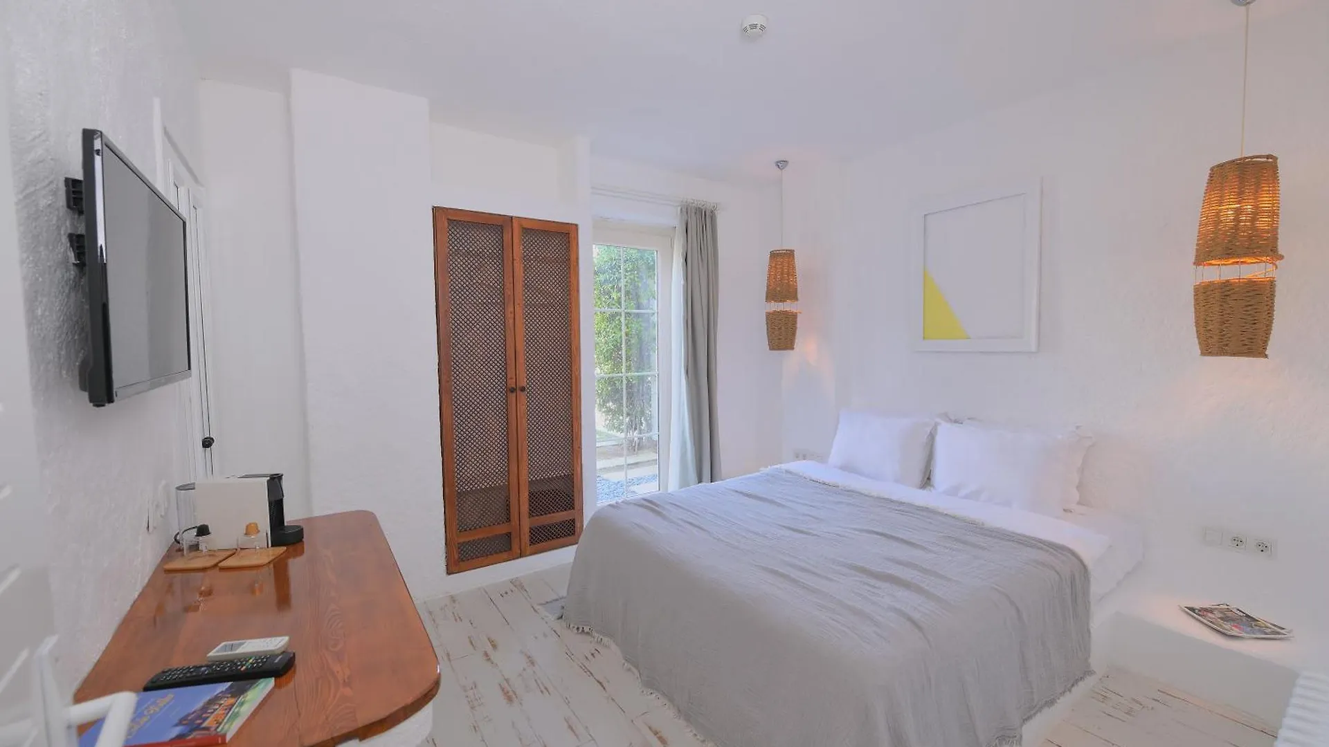 Peremere Alacati Otel Hotel